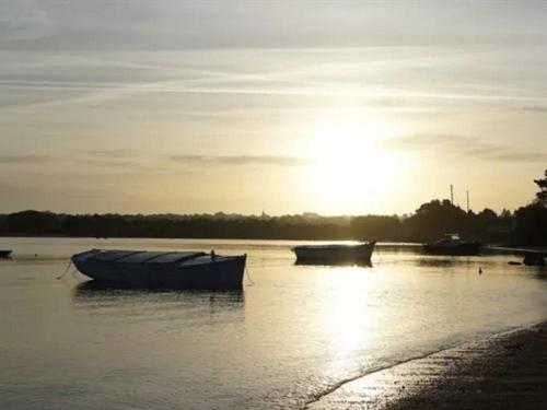 شقة La Presqu' Ile Du Lenn Face A La Mer Louannec المظهر الخارجي الصورة